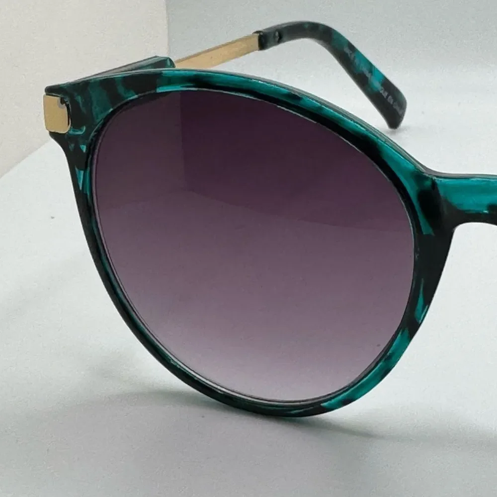 Stylish Teal Green Tortoise Shell Sunglasses with Gradient Purple Lens